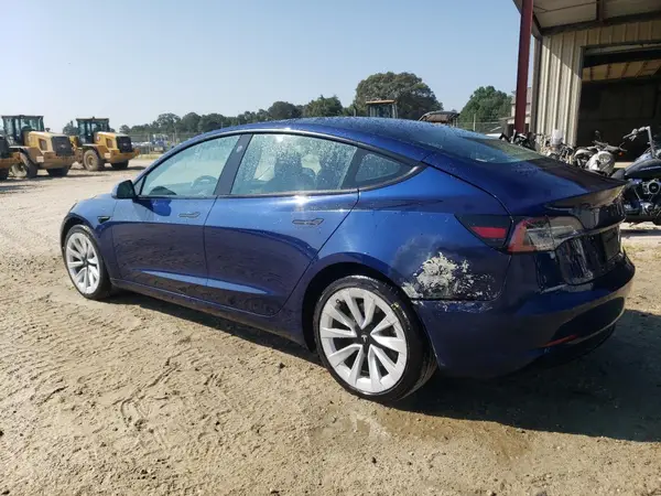 5YJ3E1EA7NF372658 2022 TESLA MODEL 3 - Image 2
