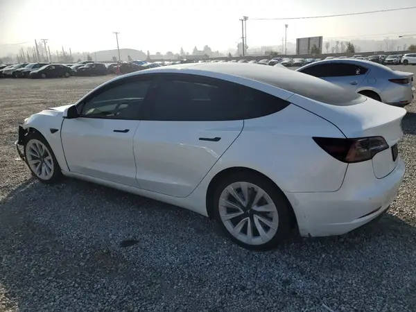 5YJ3E1EA7NF373177 2022 TESLA MODEL 3 - Image 2