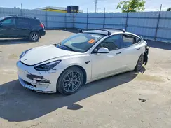 5YJ3E1EA7NF374670 2022 TESLA MODEL 3