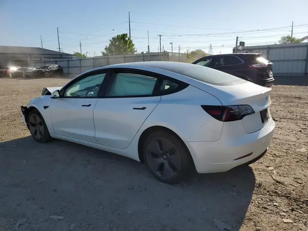 5YJ3E1EA7PF393996 2023 TESLA MODEL 3 - Image 2