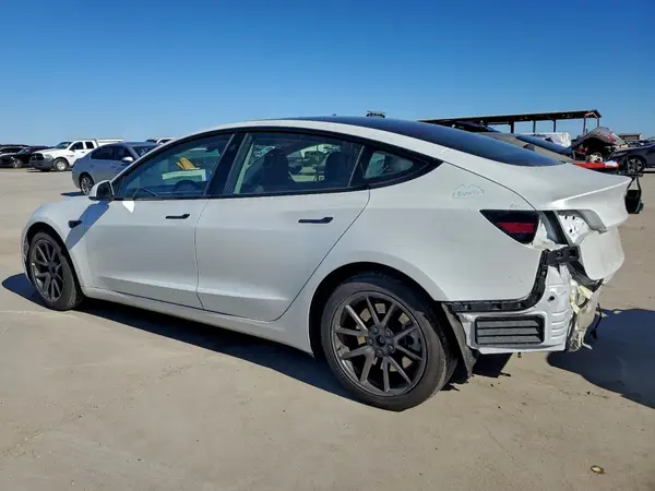 5YJ3E1EA7PF394016 2023 TESLA MODEL 3 - Image 2