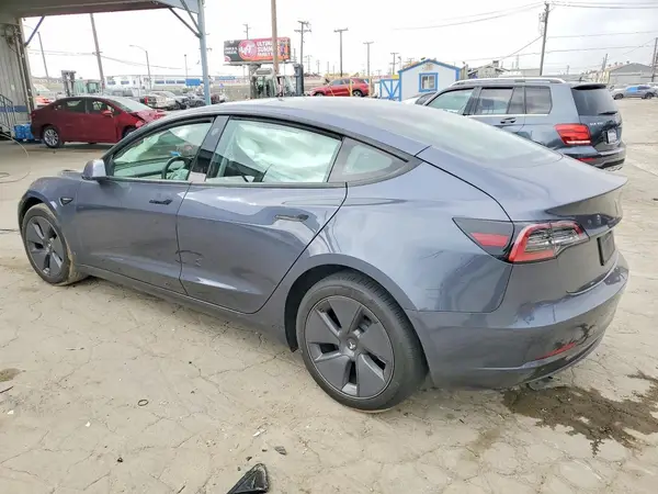 5YJ3E1EA7PF395358 2023 TESLA MODEL 3 - Image 2