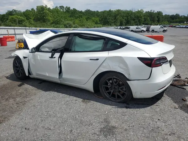 5YJ3E1EA7PF396624 2023 TESLA MODEL 3 - Image 2