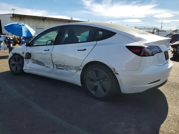 5YJ3E1EA7PF398213 2023 TESLA MODEL 3 - Image 2