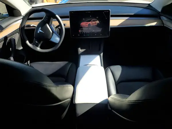 5YJ3E1EA7PF398213 2023 TESLA MODEL 3 - Image 8