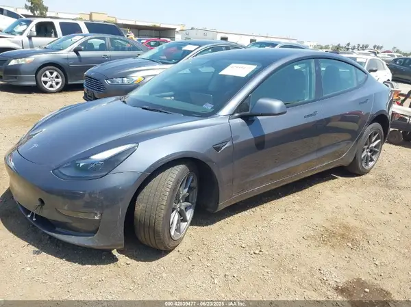 5YJ3E1EA7PF401479 2023 TESLA MODEL 3 - Image 2