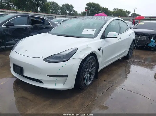 5YJ3E1EA7PF405211 2023 TESLA MODEL 3 - Image 2