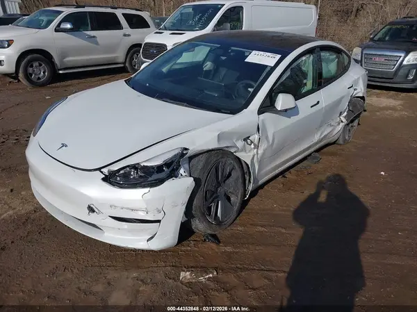 5YJ3E1EA7PF406679 2023 TESLA MODEL 3 - Image 2