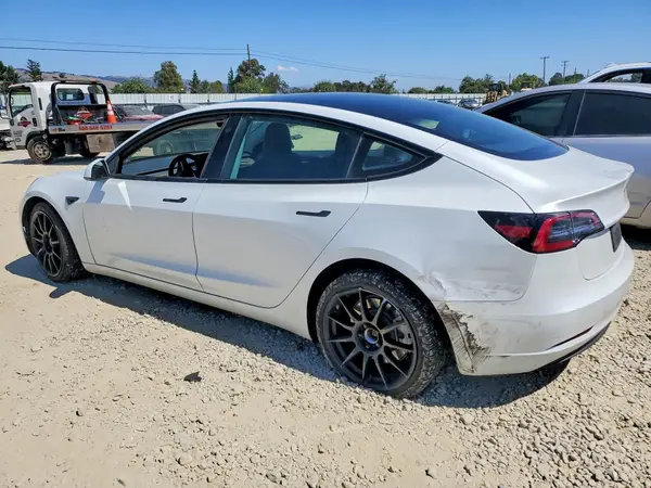 5YJ3E1EA7PF407377 2023 TESLA MODEL 3 - Image 2