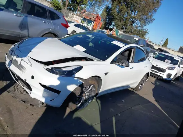 5YJ3E1EA7PF408531 2023 TESLA MODEL 3 - Image 2