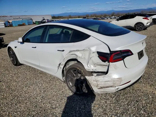 5YJ3E1EA7PF408710 2023 TESLA MODEL 3 - Image 2