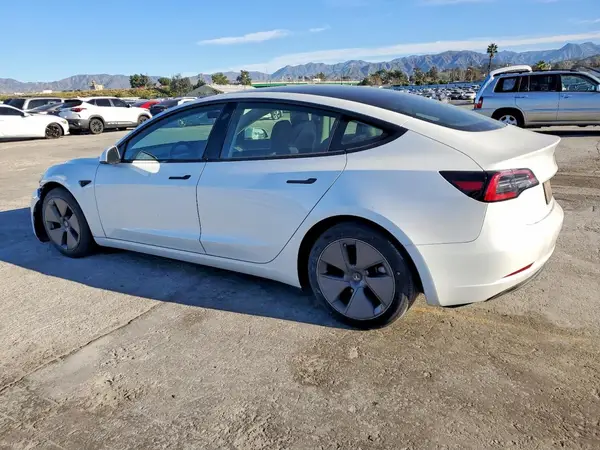 5YJ3E1EA7PF412868 2023 TESLA MODEL 3 - Image 2