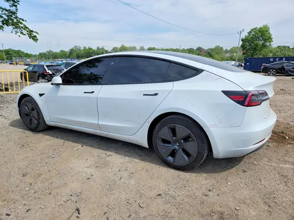 5YJ3E1EA7PF414751 2023 TESLA MODEL 3 - Image 2