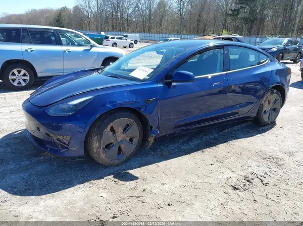 5YJ3E1EA7PF417083 2023 TESLA MODEL 3 - Image 2