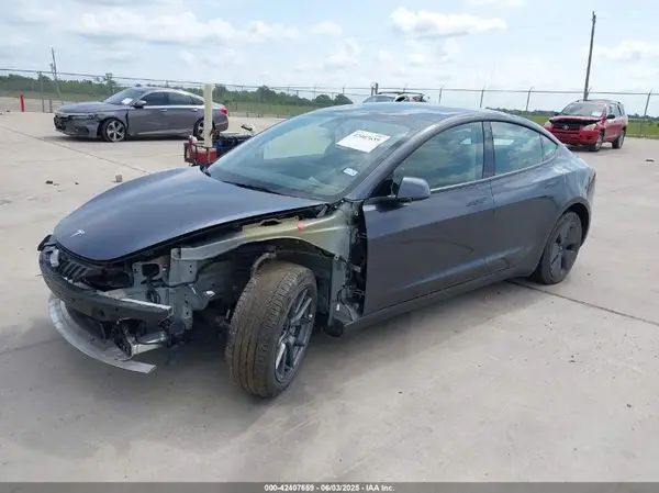 5YJ3E1EA7PF417293 2023 TESLA MODEL 3 - Image 2