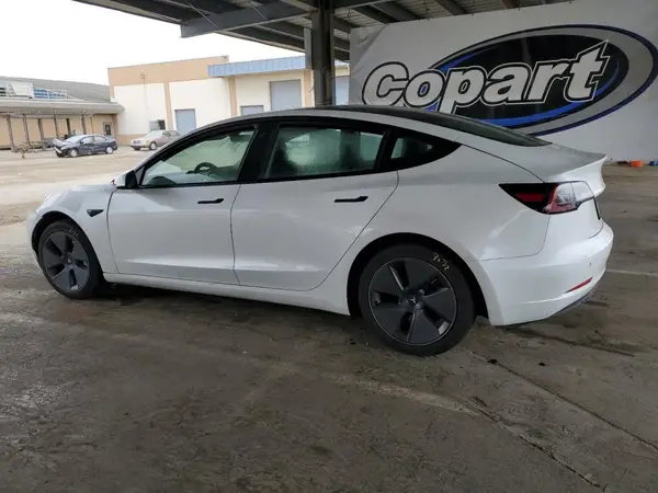 5YJ3E1EA7PF417410 2023 TESLA MODEL 3 - Image 2
