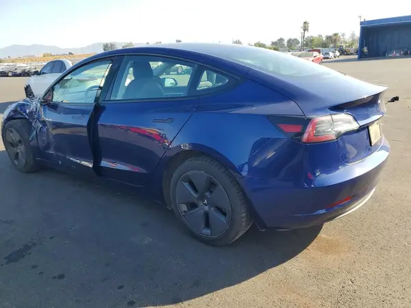 5YJ3E1EA7PF420887 2023 TESLA MODEL 3 - Image 2