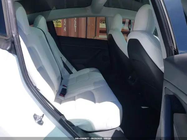 5YJ3E1EA7PF421912 2023 TESLA MODEL 3 - Image 8