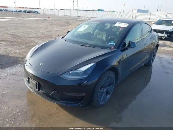 5YJ3E1EA7PF425202 2023 TESLA MODEL 3 - Image 2