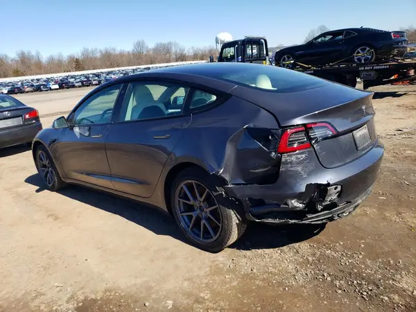 5YJ3E1EA7PF425698 2023 TESLA MODEL 3 - Image 2