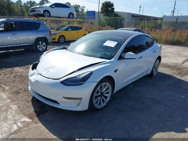 5YJ3E1EA7PF427869 2023 TESLA MODEL 3 - Image 2