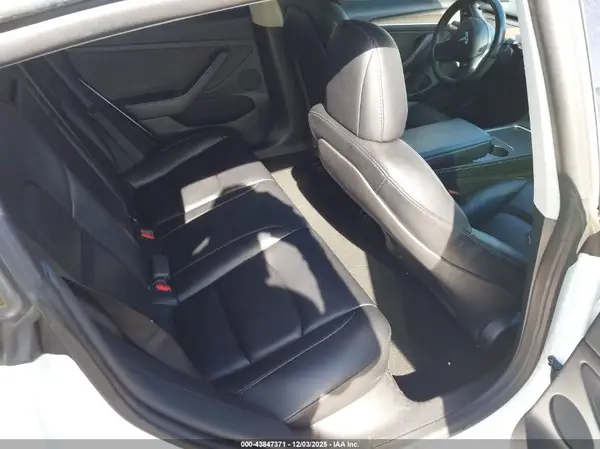 5YJ3E1EA7PF427869 2023 TESLA MODEL 3 - Image 8