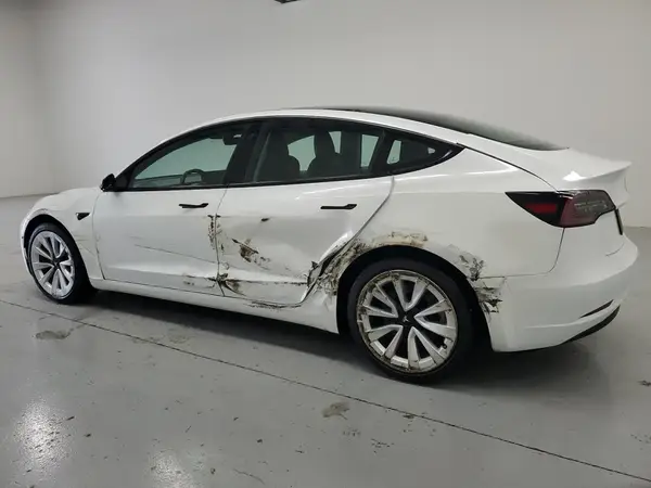 5YJ3E1EA7PF428472 2023 TESLA MODEL 3 - Image 2
