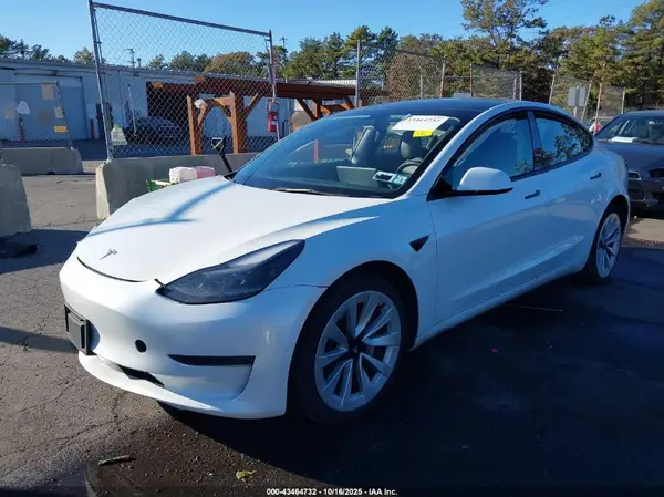 5YJ3E1EA7PF430111 2023 TESLA MODEL 3 - Image 2