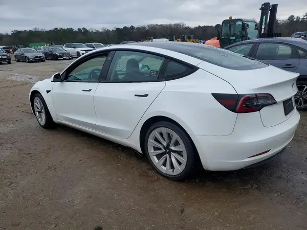 5YJ3E1EA7PF430786 2023 TESLA MODEL 3 - Image 2