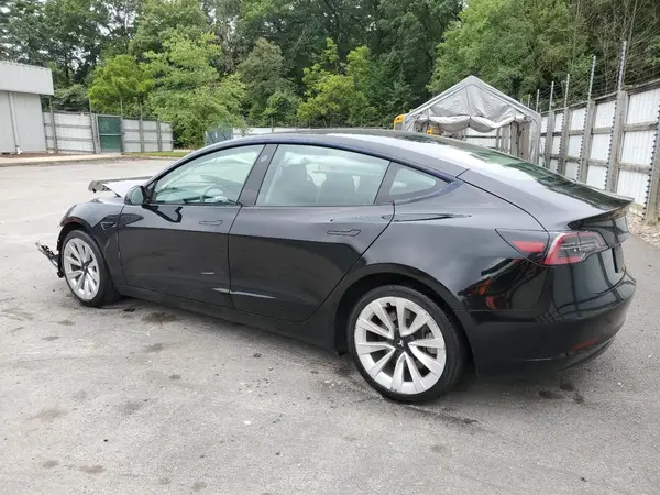 5YJ3E1EA7PF431324 2023 TESLA MODEL 3 - Image 2