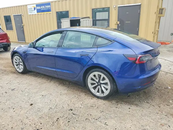 5YJ3E1EA7PF433946 2023 TESLA MODEL 3 - Image 2