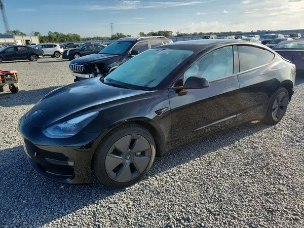 5YJ3E1EA7PF435163 2023 TESLA MODEL 3 - Image 1