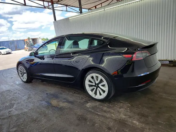 5YJ3E1EA7PF437897 2023 TESLA MODEL 3 - Image 2