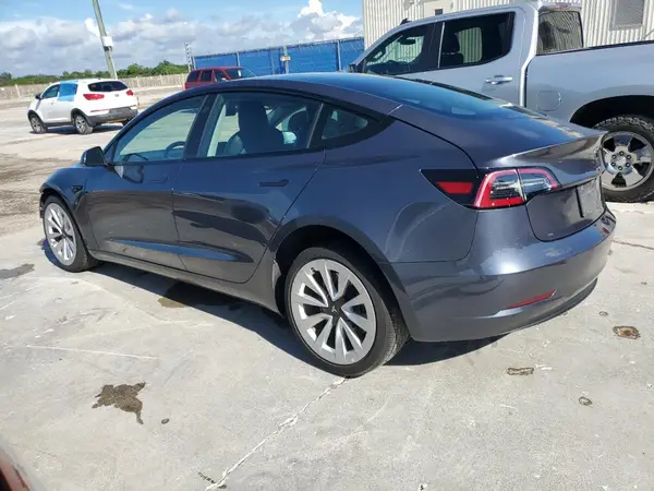 5YJ3E1EA7PF438029 2023 TESLA MODEL 3 - Image 2