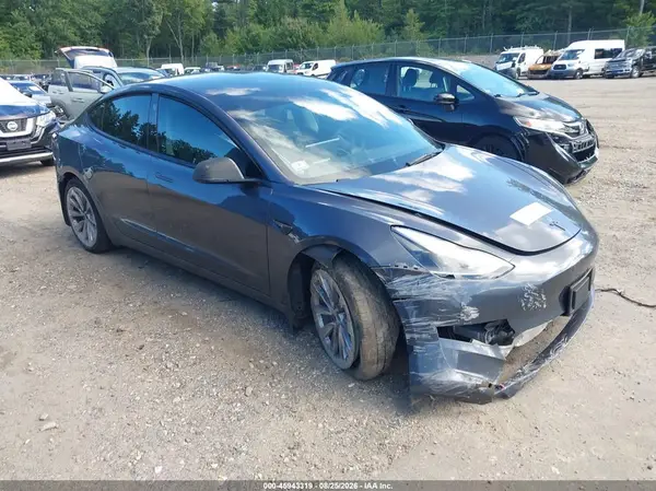 5YJ3E1EA7PF438340 2023 TESLA MODEL 3 - Image 1