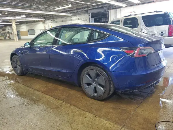 5YJ3E1EA7PF438631 2023 TESLA MODEL 3 - Image 2