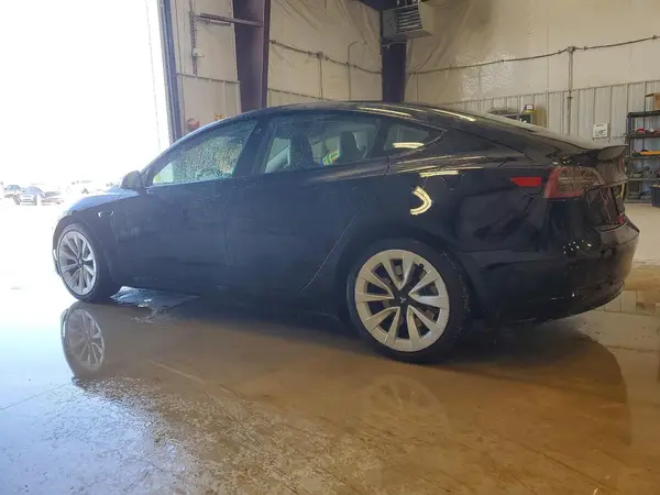 5YJ3E1EA7PF439200 2023 TESLA MODEL 3 - Image 2