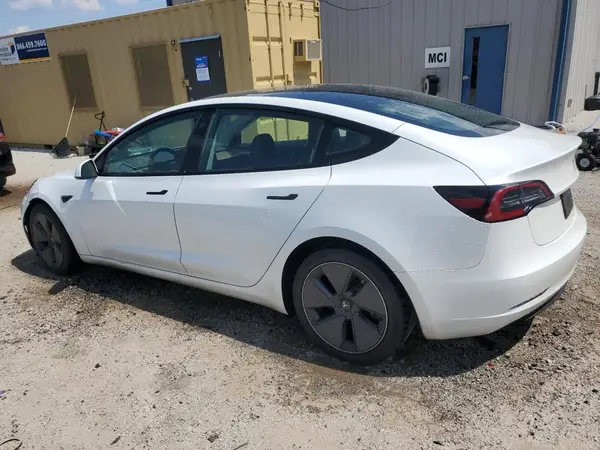 5YJ3E1EA7PF447006 2023 TESLA MODEL 3 - Image 2