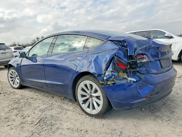 5YJ3E1EA7PF447958 2023 TESLA MODEL 3 - Image 2