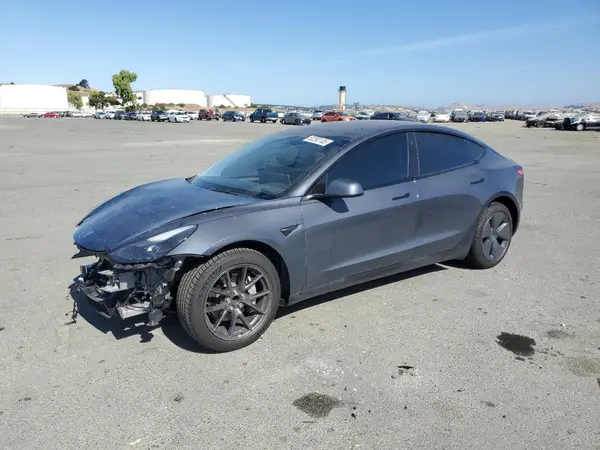 5YJ3E1EA7PF452643 2023 TESLA MODEL 3 - Image 1