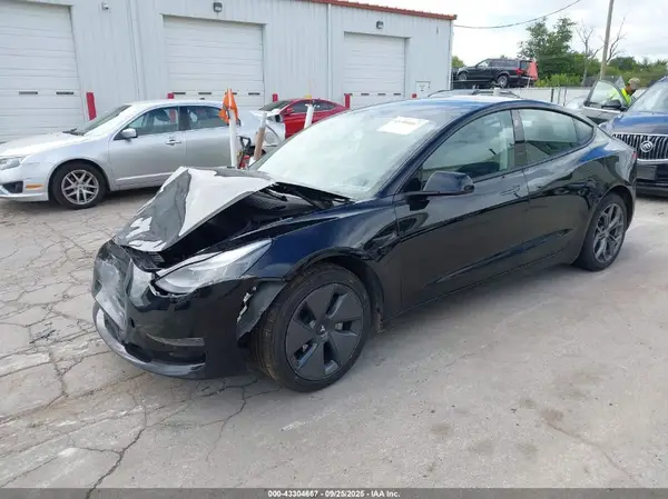 5YJ3E1EA7PF452853 2023 TESLA MODEL 3 - Image 2