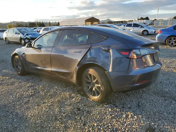 5YJ3E1EA7PF456823 2023 TESLA MODEL 3 - Image 2
