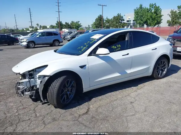 5YJ3E1EA7PF457230 2023 TESLA MODEL 3 - Image 2