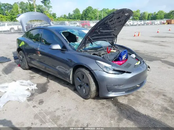 5YJ3E1EA7PF457891 2023 TESLA MODEL 3 - Image 1