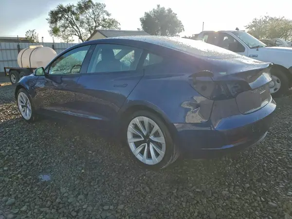 5YJ3E1EA7PF457986 2023 TESLA MODEL 3 - Image 2