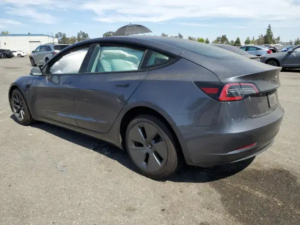 5YJ3E1EA7PF458569 2023 TESLA MODEL 3 - Image 2