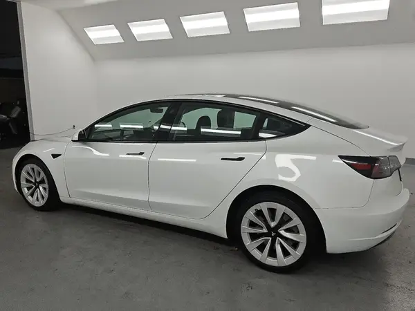 5YJ3E1EA7PF460144 2023 TESLA MODEL 3 - Image 2
