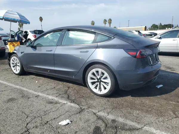 5YJ3E1EA7PF463190 2023 TESLA MODEL 3 - Image 2