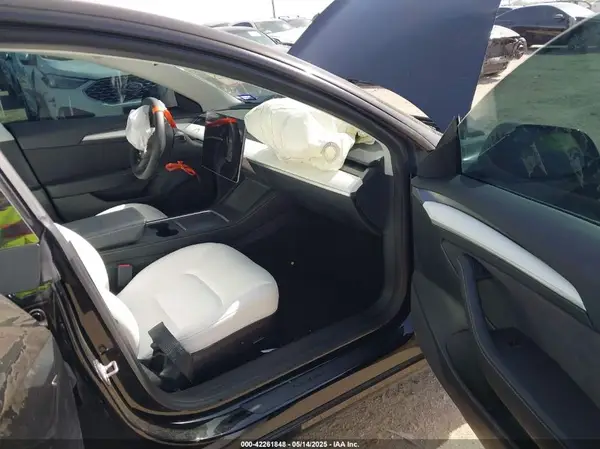 2023 TESLA MODEL 3 IAAI lot 42261848 auction photo 5