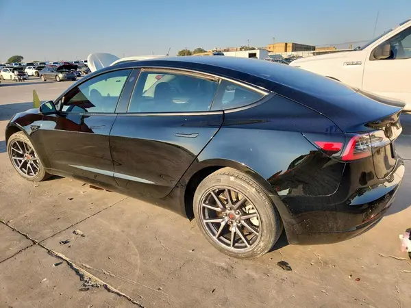 5YJ3E1EA7PF469247 2023 TESLA MODEL 3 - Image 2